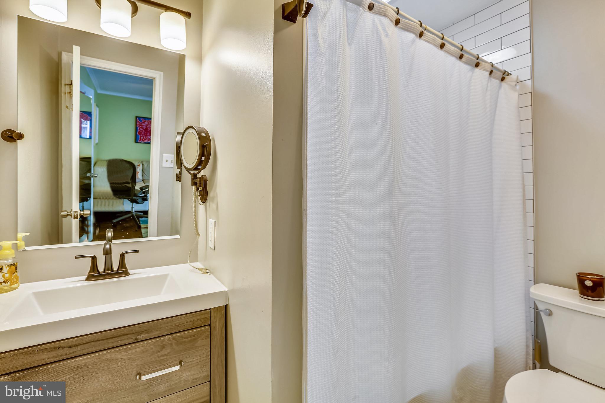 9407 Monroe Street Silver Spring, MD 20910 - Photo 39 of 69 Owners Bath