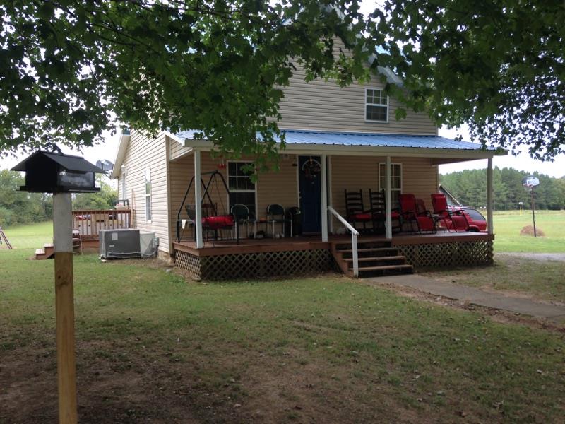 961 Turnpike Road Summertown, TN 38483 - Photo 2 of 12 Gallery Image 2