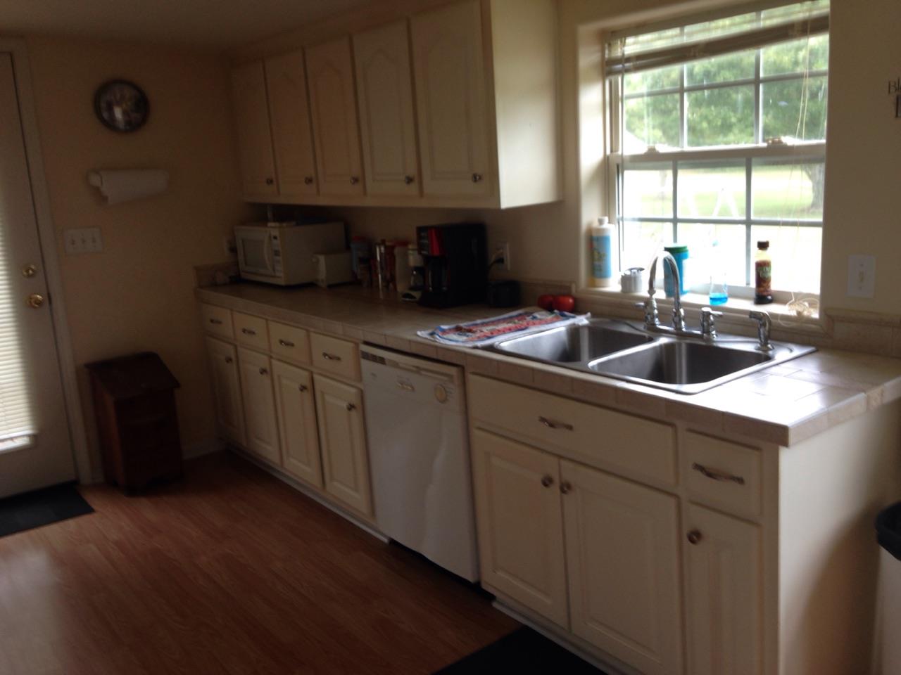 961 Turnpike Road Summertown, TN 38483 - Photo 7 of 12 KITCHEN