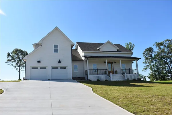 $729,000 | 450 Falcons Lair W Drive, Walhalla, SC 29691