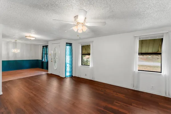 $1,700 | 602 Legendary Lane, Gun Barrel City, TX 75156