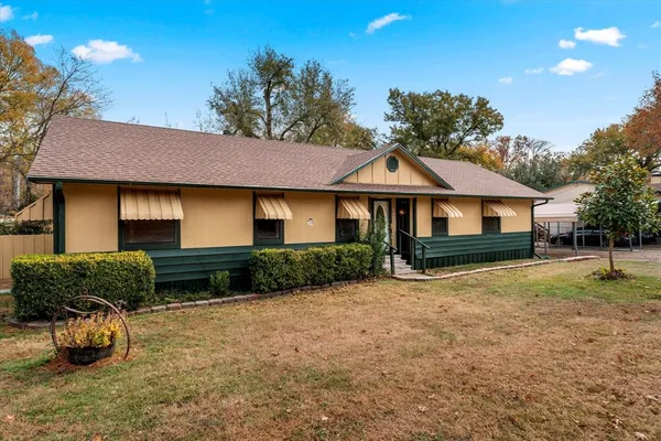 $1,700 | 602 Legendary Lane, Gun Barrel City, TX 75156