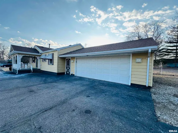 $97,000 | 3135 West Starr Street, Peoria, IL 61605