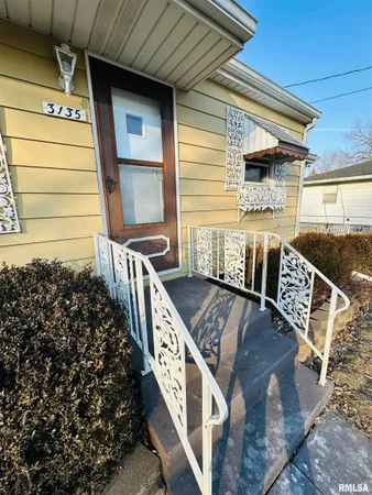 $97,000 | 3135 West Starr Street, Peoria, IL 61605