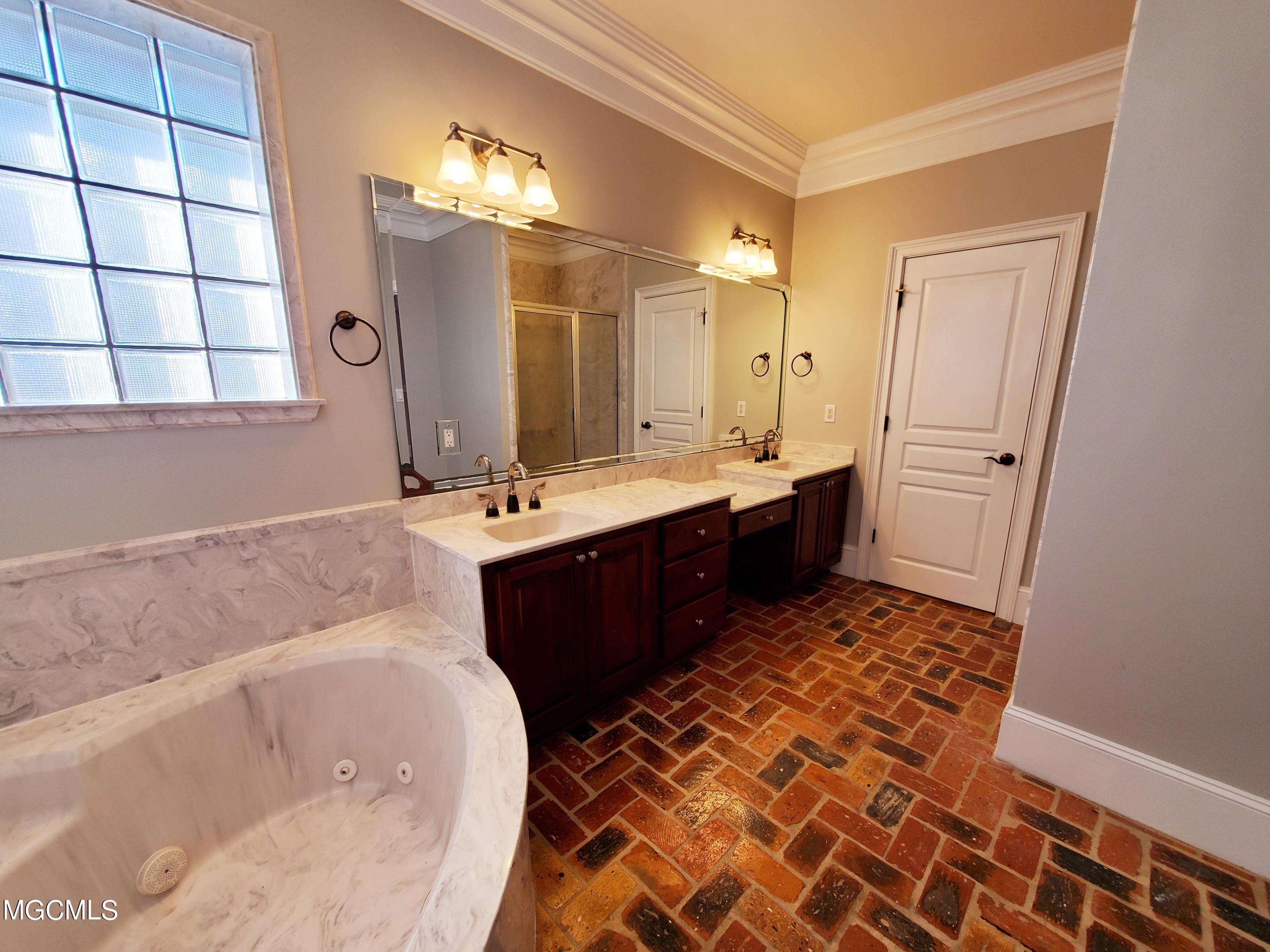 2328 Rue Maison Biloxi, MS 39532 - Photo 18 of 34 20210306_154851