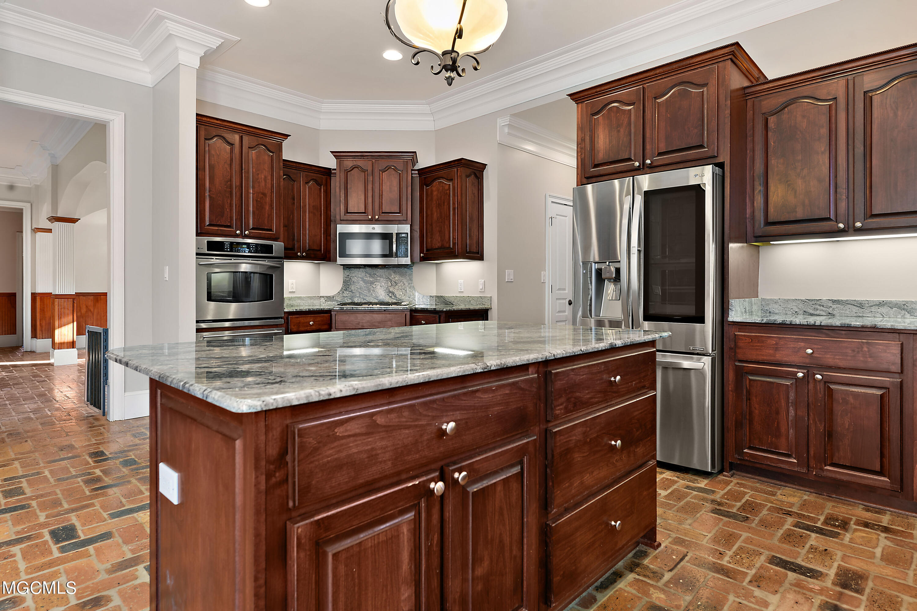 2328 Rue Maison Biloxi, MS 39532 - Photo 10 of 34 009