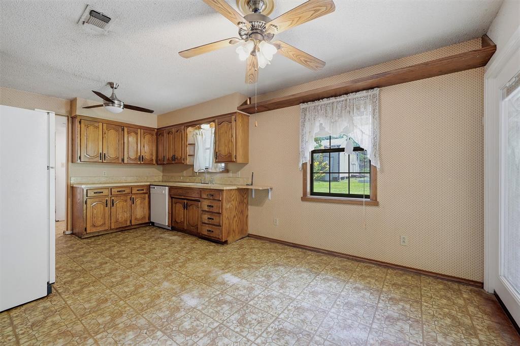 510 Cleve Cole Road Denison, TX 75021 - Photo 19 of 39