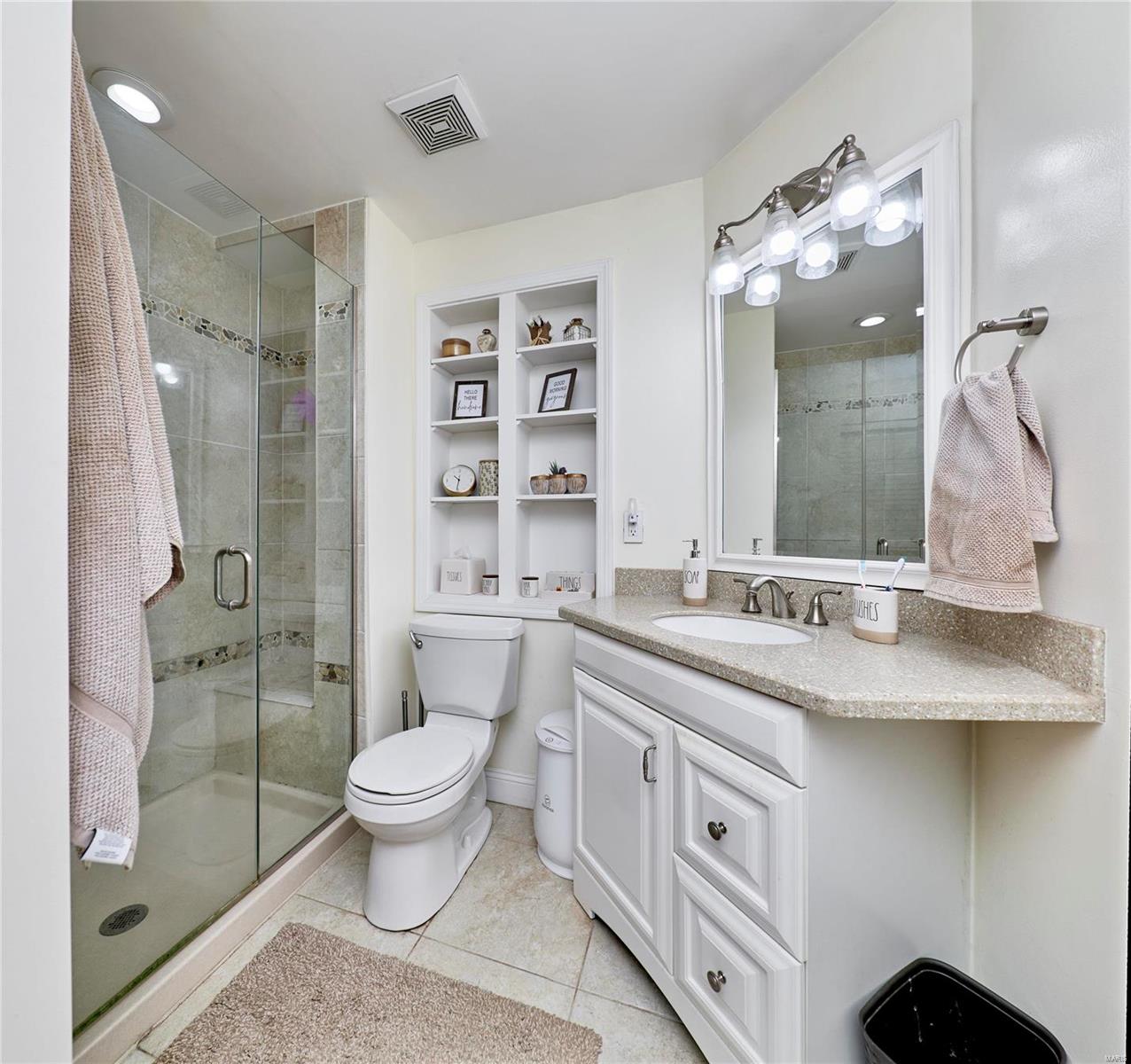 1549 Whispering Creek Drive Ballwin, MO 63021 - Photo 11 of 26