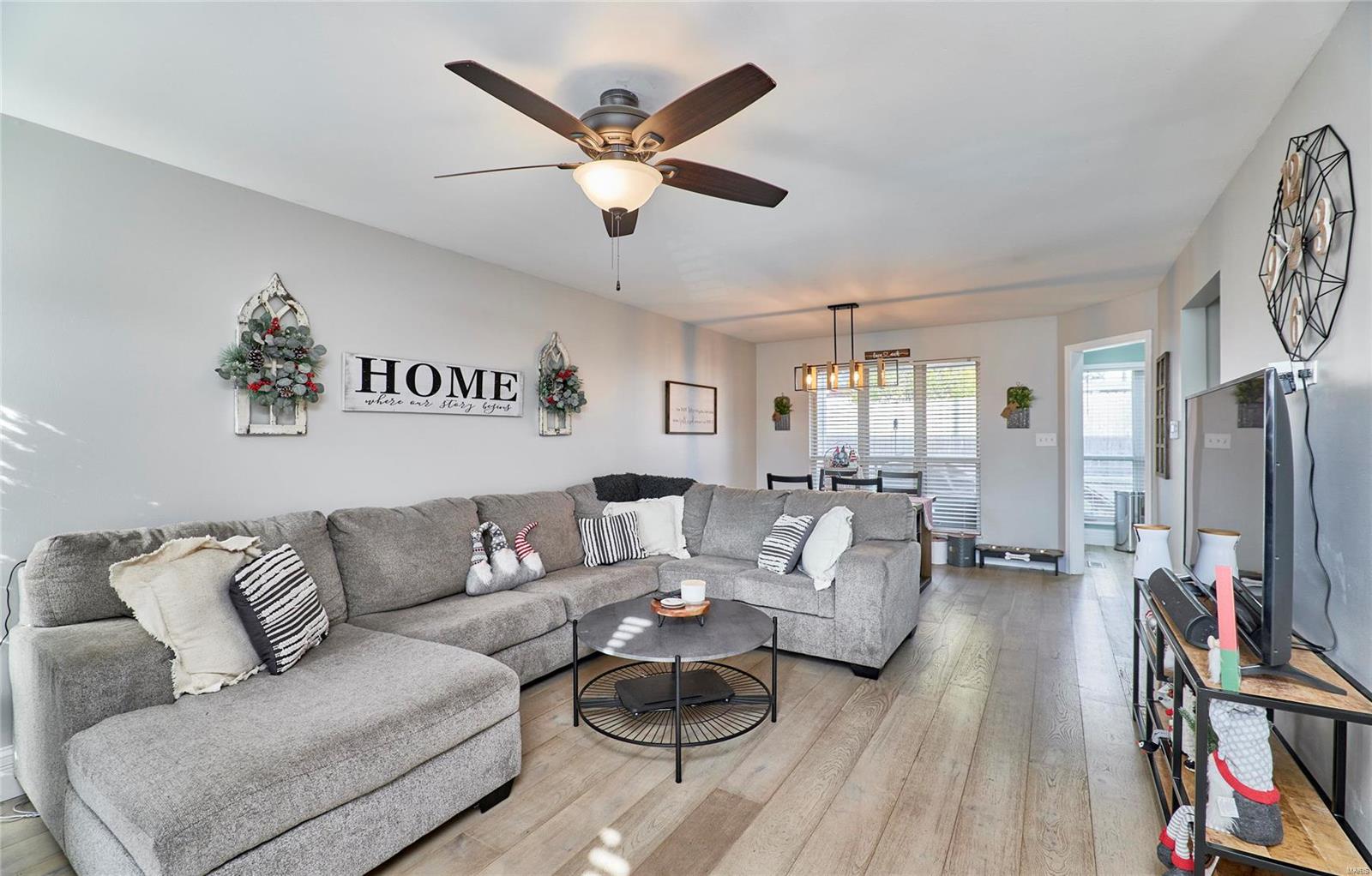 1549 Whispering Creek Drive Ballwin, MO 63021 - Photo 3 of 26