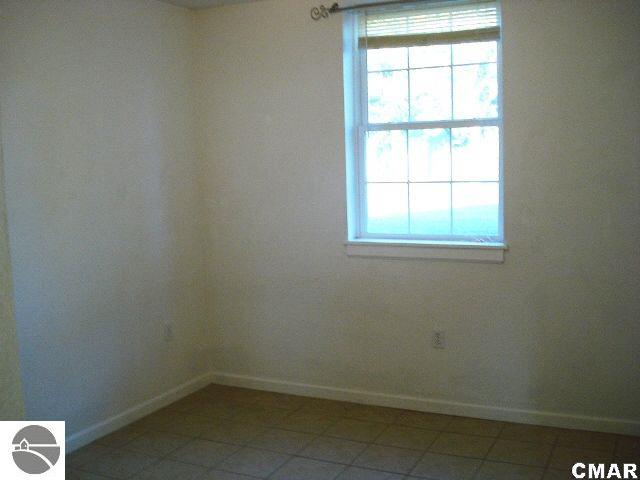 4532 South Crawford Road Mount Pleasant, MI 48858 - Photo 10 of 25 1766524-9.JPG