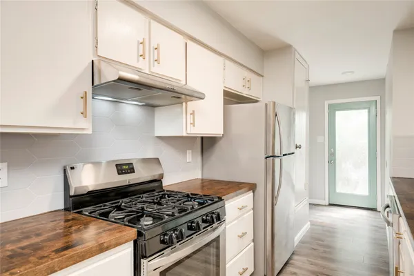 $1,450 | 915 Chisholm Cove, Round Rock, TX 78681