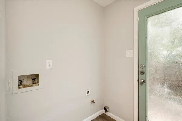 $1,450 | 915 Chisholm Cove, Round Rock, TX 78681