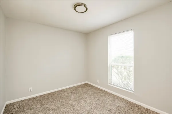 $1,450 | 915 Chisholm Cove, Round Rock, TX 78681