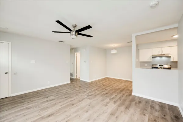 $1,450 | 915 Chisholm Cove, Round Rock, TX 78681