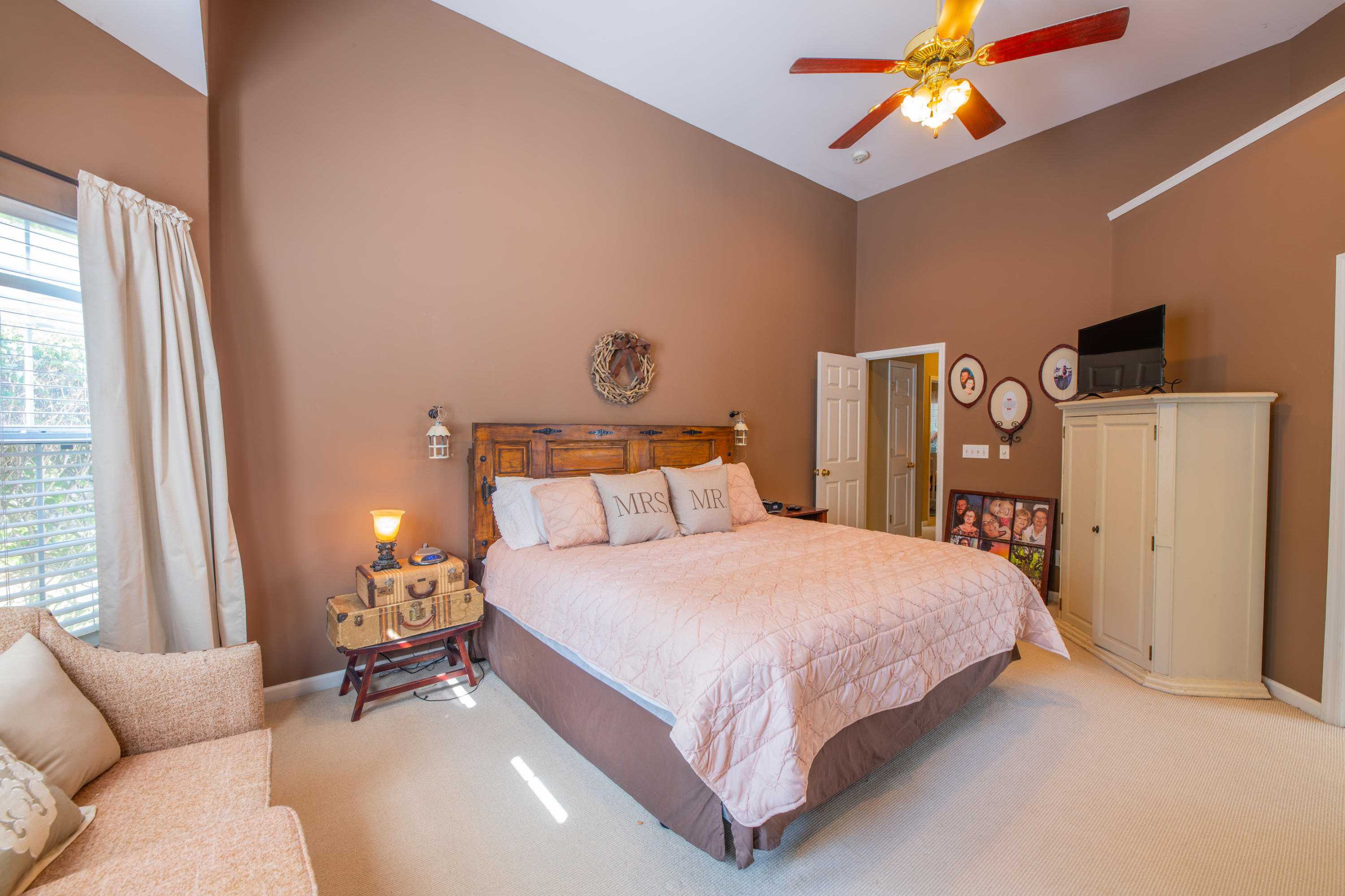 498 Pointe Of Oaks Road Summerville, SC 29485 - Photo 17 of 32 20190530-_8504391