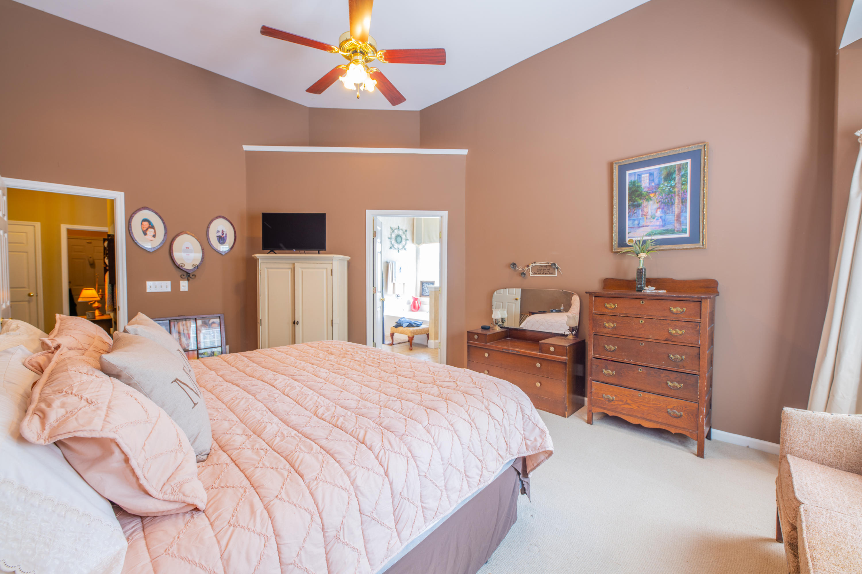498 Pointe Of Oaks Road Summerville, SC 29485 - Photo 18 of 32 20190530-_8504395