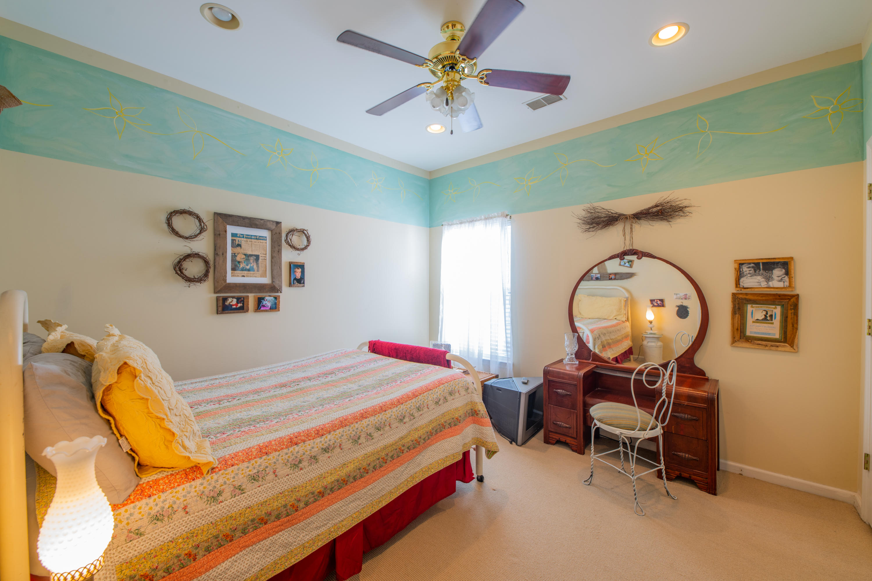 498 Pointe Of Oaks Road Summerville, SC 29485 - Photo 26 of 32 20190530-_8504419