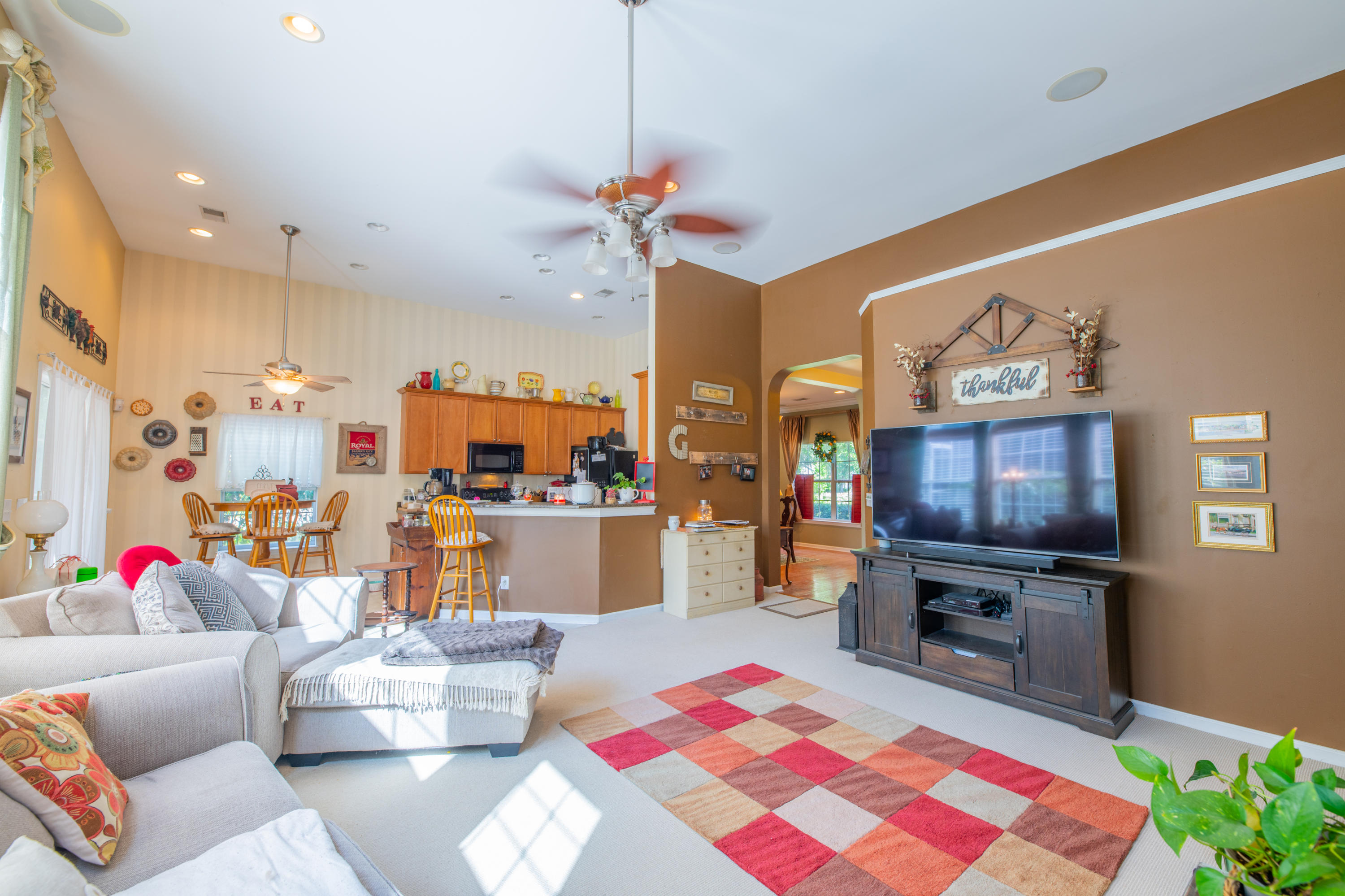 498 Pointe Of Oaks Road Summerville, SC 29485 - Photo 6 of 32 20190530-_8504364