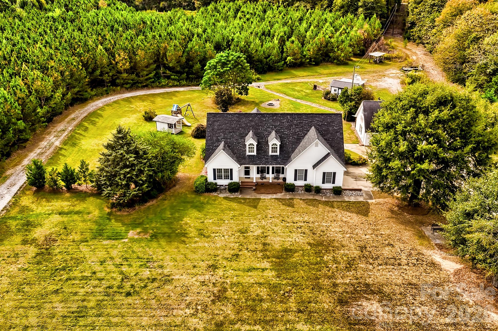 176 Griffin Road Pageland, SC 29728 - Photo 6 of 48