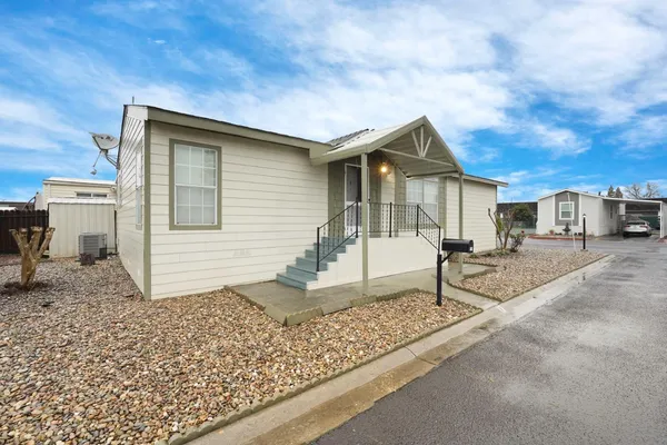 $170,000 | 18450 N Highway, Unit 17, Lockeford, CA 95237