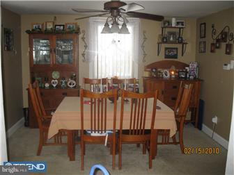623 Aintree Road Hatboro, PA 19040 - Photo 3 of 8 Dining Room