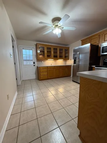 a view of a livingroom with furniture