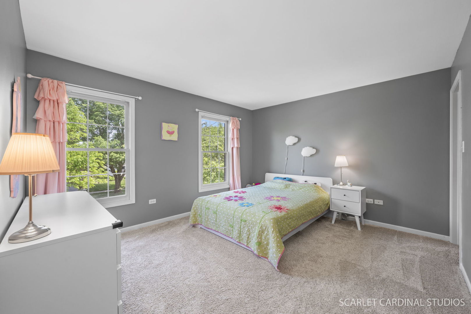 2632 Sweetbroom Road Naperville, IL 60564 - Photo 21 of 33 a bedroom with a bed and a lamp