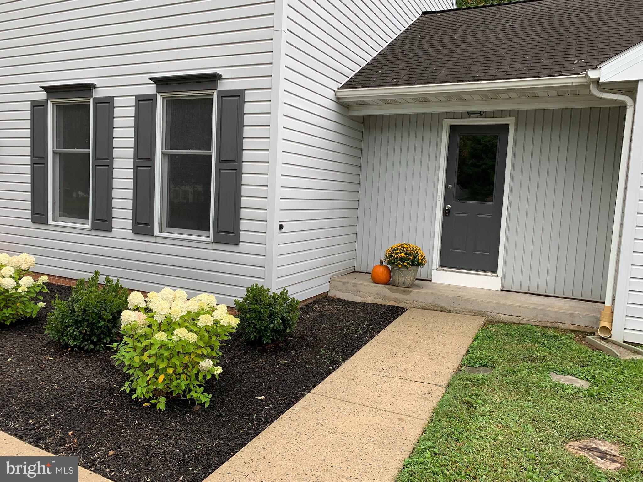 512 Randolph Drive Lititz, PA 17543 - Photo 26 of 27 Gallery Image 26
