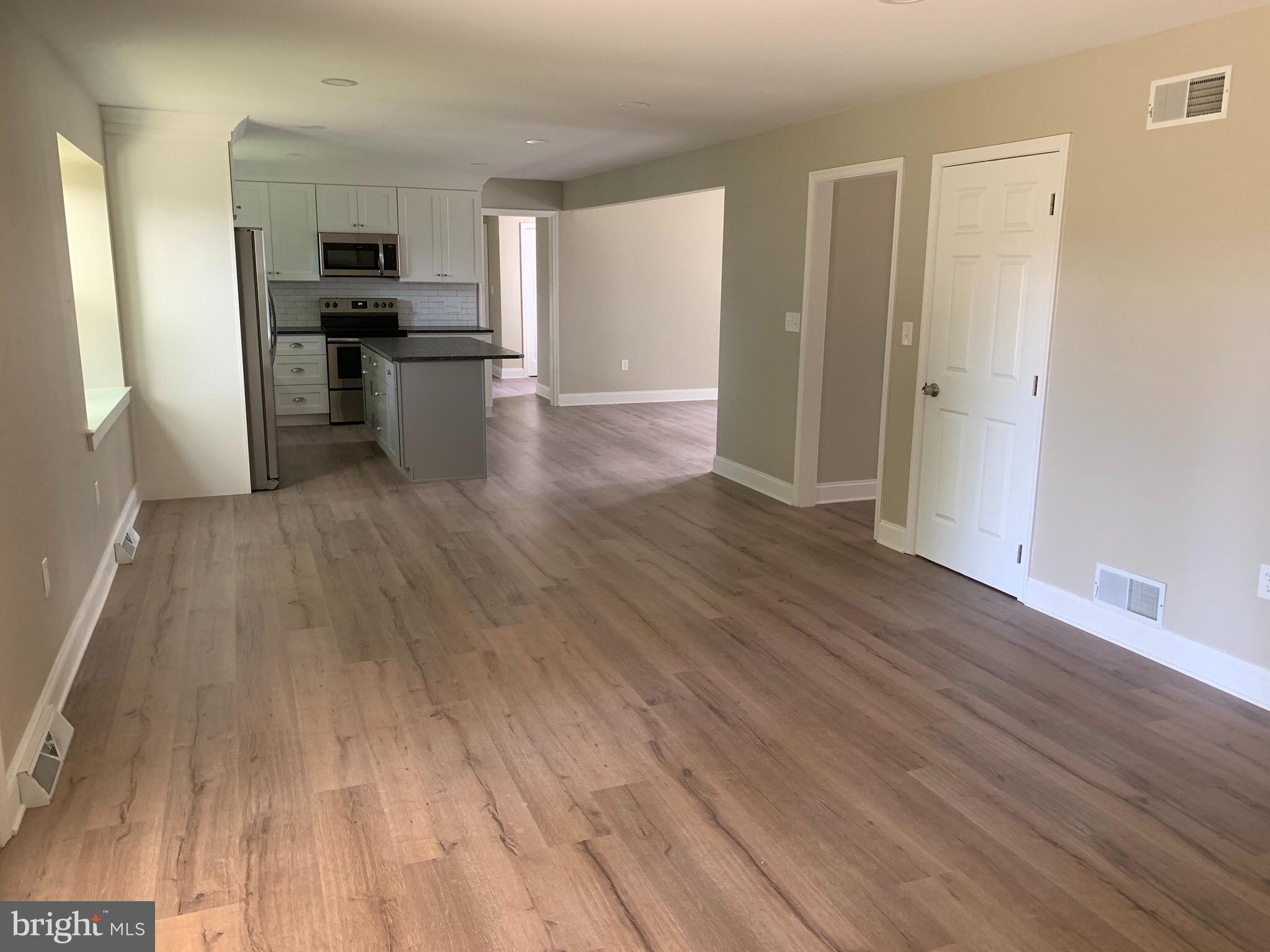 512 Randolph Drive Lititz, PA 17543 - Photo 10 of 27 Gallery Image 10