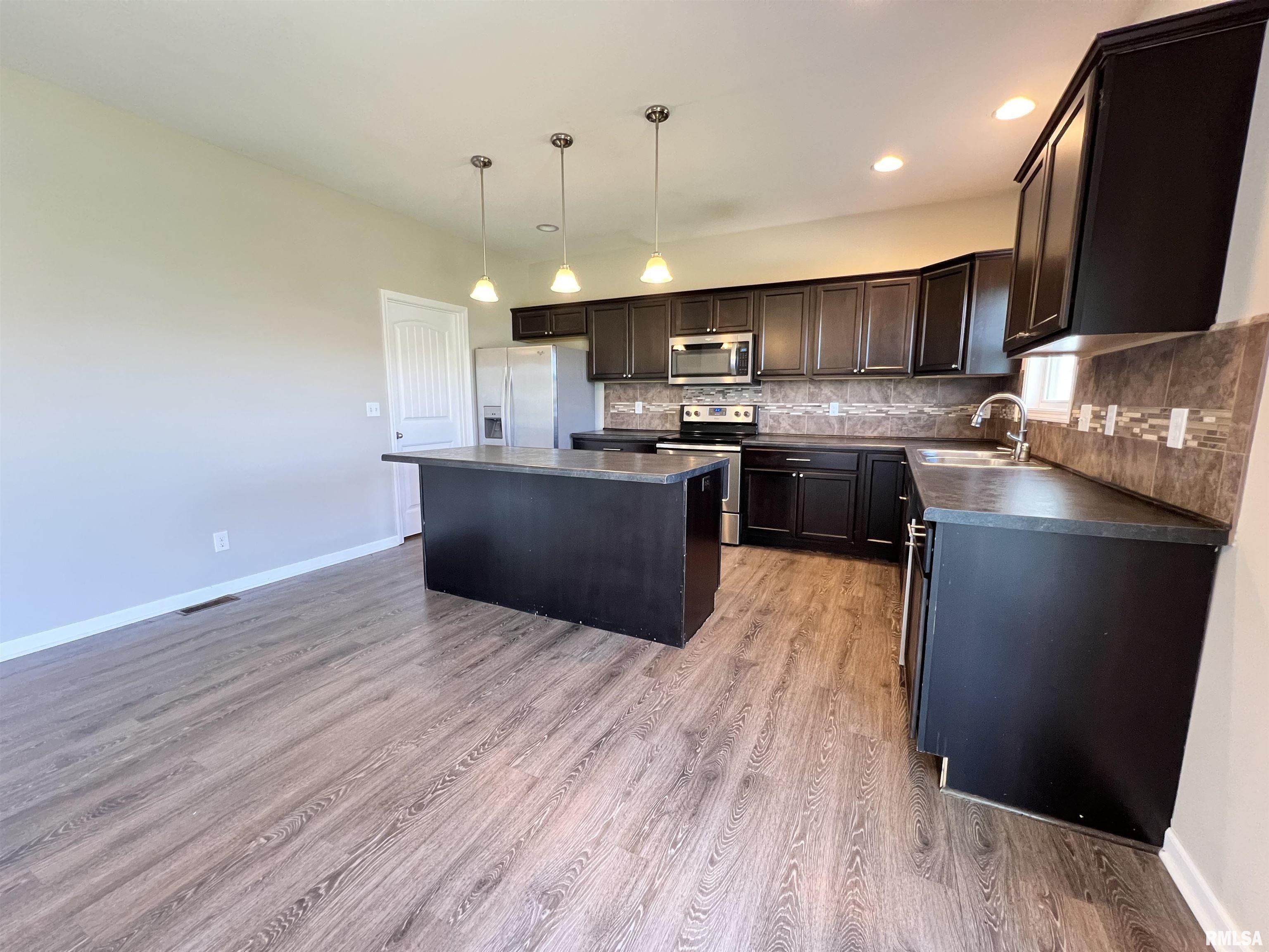 175 Yordy Road Morton, IL 61550 - Photo 14 of 48 Gallery Image 14