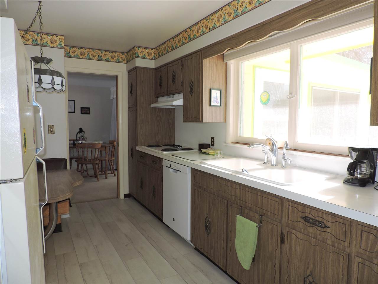 1676 East Cody Estey Road Pinconning, MI 48650 - Photo 6 of 31 Gallery Image 6