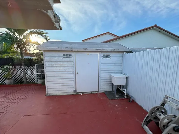 $2,700 | 842 Southwest 89th Avenue, Unit A, Miami, FL 33174