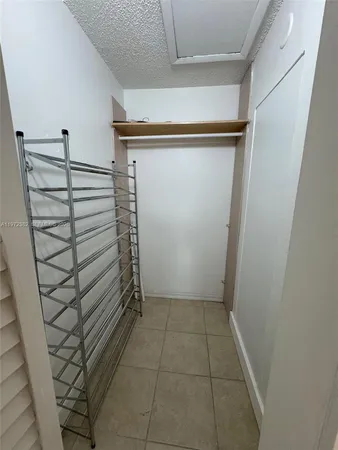 $2,700 | 842 Southwest 89th Avenue, Unit A, Miami, FL 33174