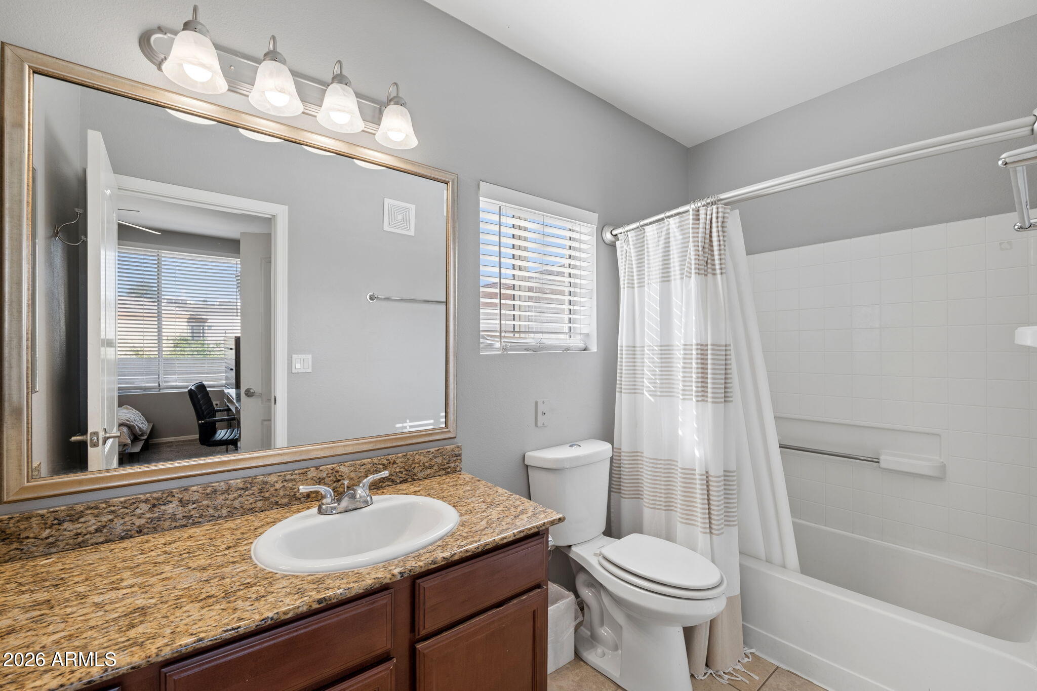 2134 East Broadway Road, Unit 2011 Tempe, AZ 85282 - Photo 13 of 28 Primary Ensuite Bath