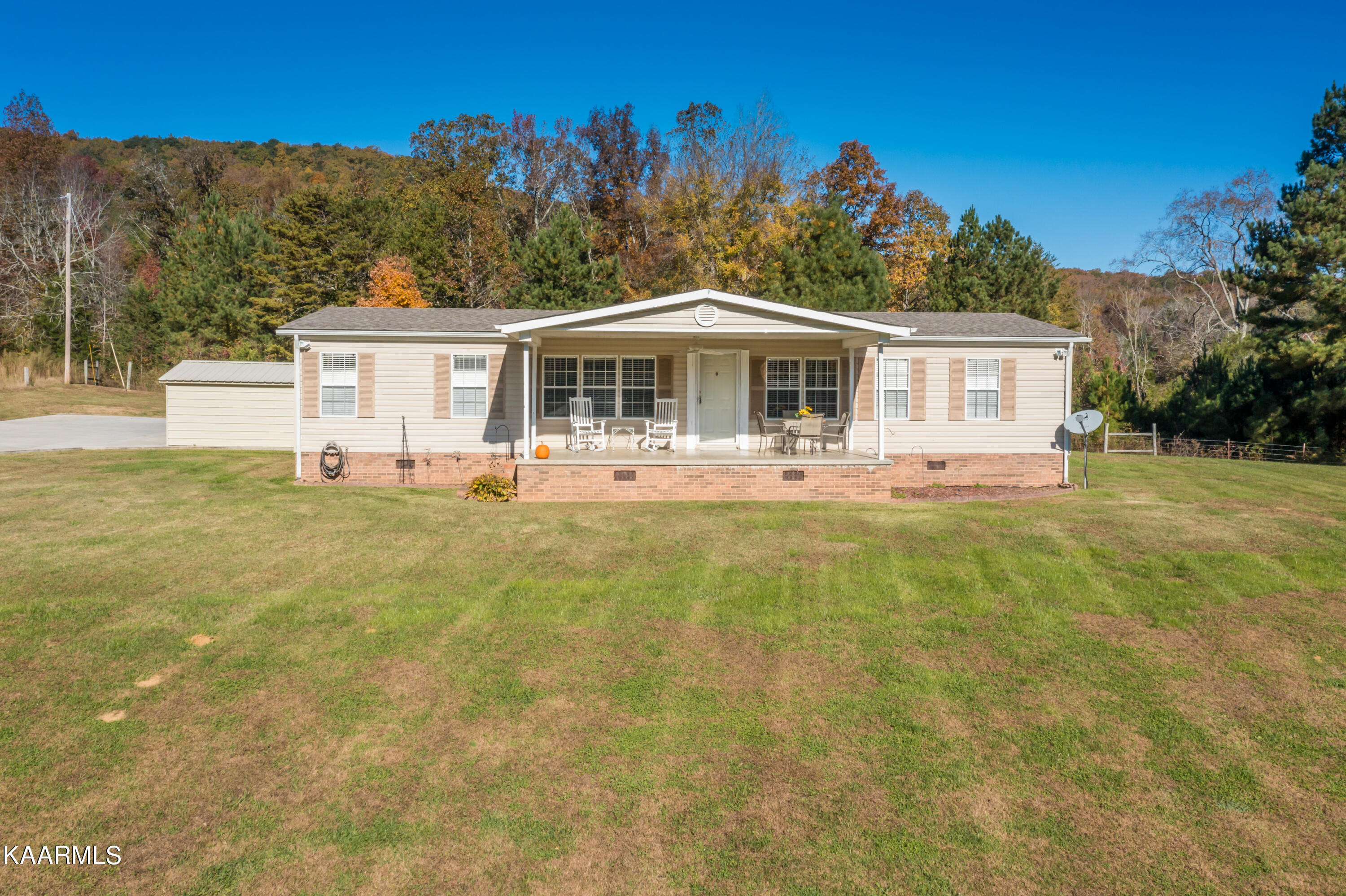 2185 Guinn Narrows Road Decatur, TN 37322 - Photo 3 of 38 2185 Guinn Narrows Rd-26