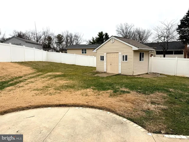 $2,600 | 5052 Lakeland Court, Woodbridge, VA 22193