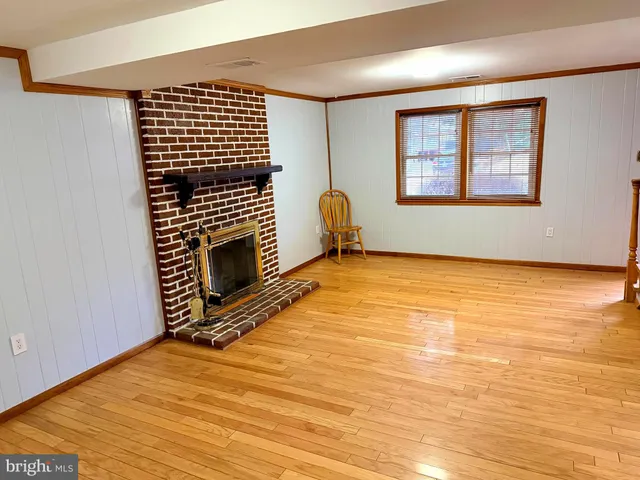 $2,600 | 5052 Lakeland Court, Woodbridge, VA 22193