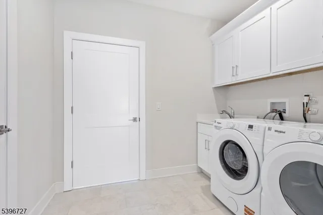 a view of a room with an empty space