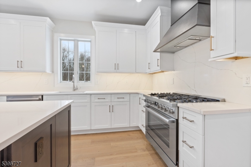 22 Furnace Road Chester, NJ 07930 - Photo 6 of 26