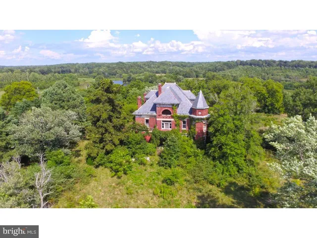 $2,000,000 | 872 Manor House Drive, Farmville, VA 23901