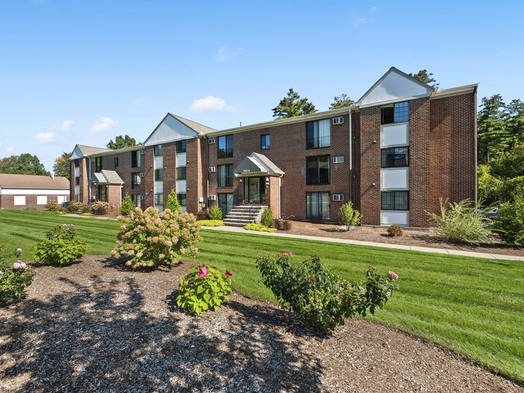 392 Great Road, Unit A301 Acton, MA 01720 - Photo 2 of 30 Gallery Image 2