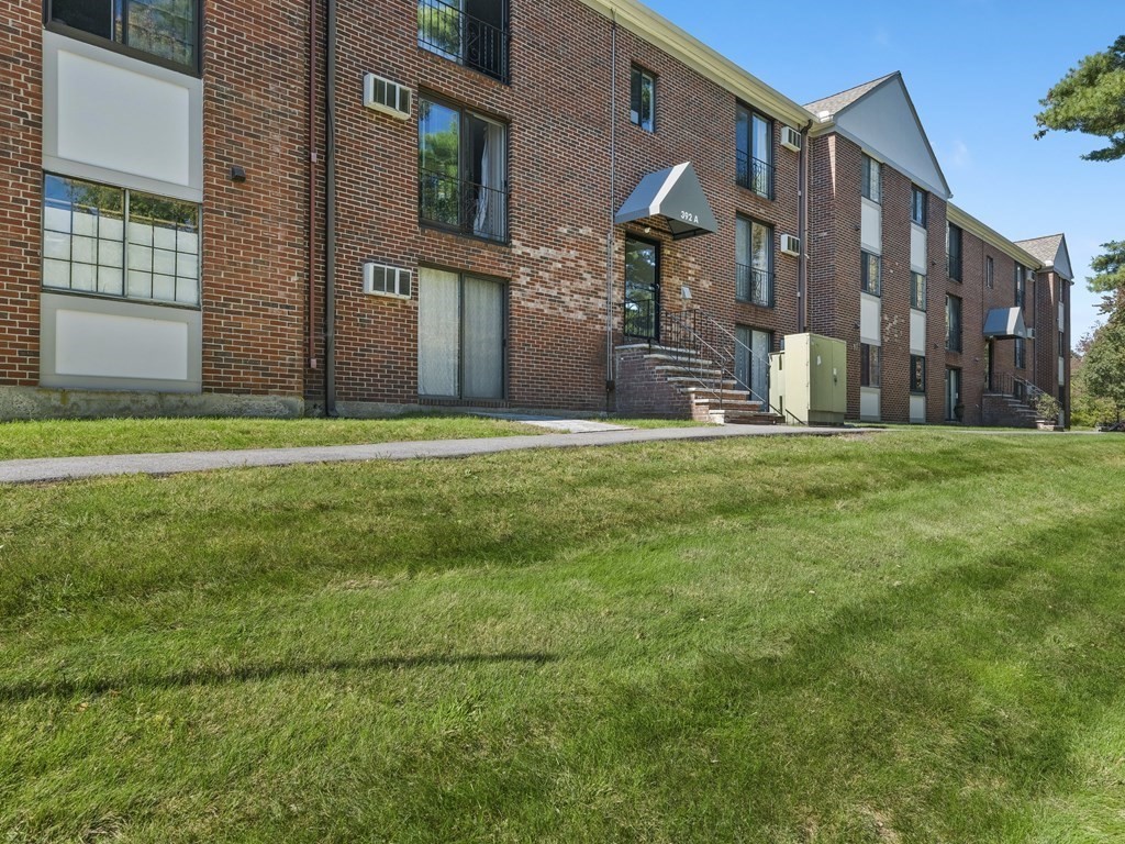 392 Great Road, Unit A301 Acton, MA 01720 - Photo 8 of 30 Gallery Image 8
