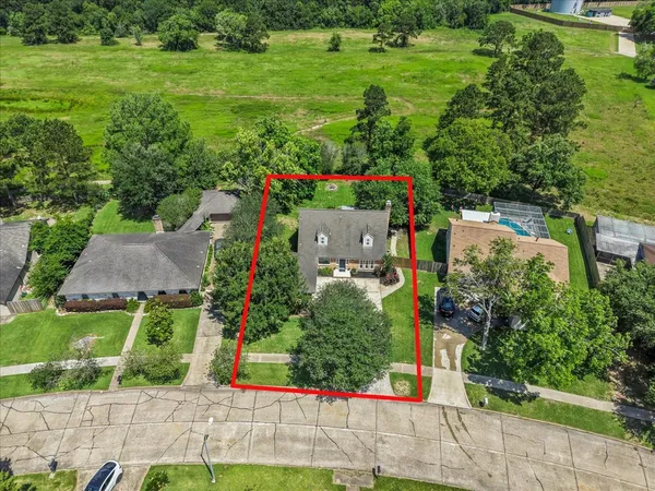 $319,000 | 209 Palm Aire Drive, Friendswood, TX 77546
