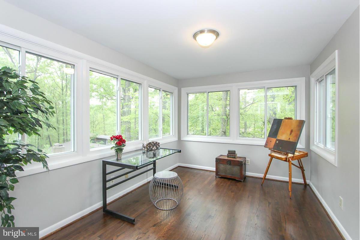 1701 Putter Lane Reston, VA 20190 - Photo 22 of 30 5th Bedroom/studio