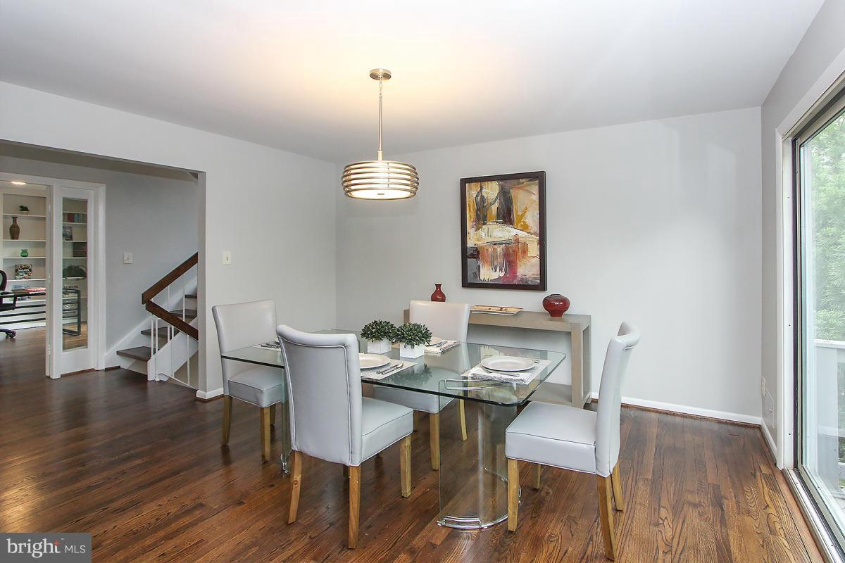 1701 Putter Lane Reston, VA 20190 - Photo 10 of 30 Dining Room