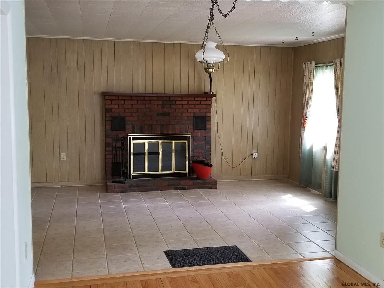 218 Old Post Road Malta, NY 12020 - Photo 4 of 11 Photo 4