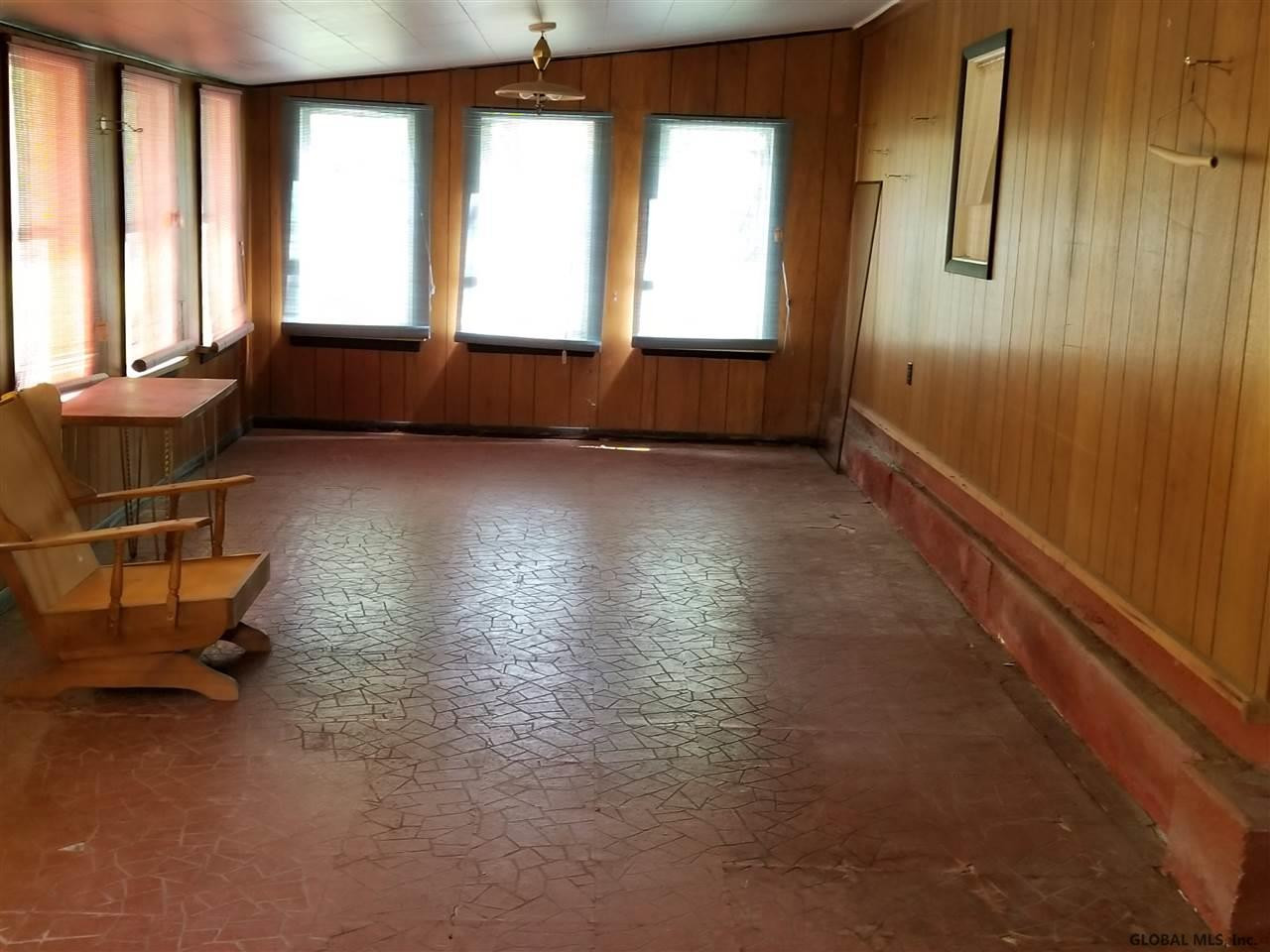 218 Old Post Road Malta, NY 12020 - Photo 7 of 11 Photo 7