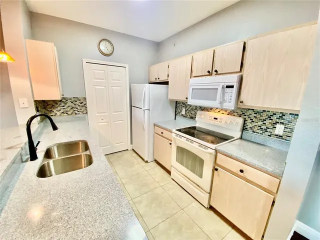 a close view of sink and tap