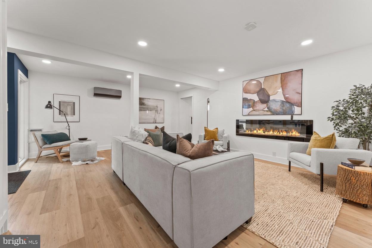 6522 Walhonding Road Bethesda, MD 20816 - Photo 41 of 56 Gallery Image 41