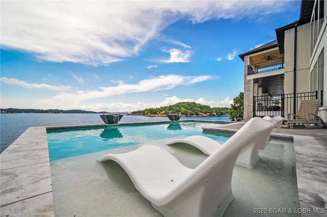 $3,695,000 | 53 Rosco Road, Lake Ozark, MO 65049